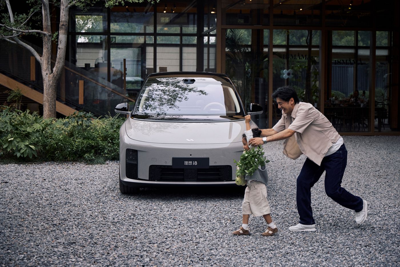 ued唯一官网汽车 创造移动的家 创造幸福的家